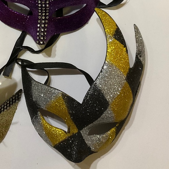 5-Masquerade Masks - Picture 6 of 7
